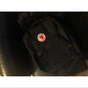 Black 17inch Authentic Fjallraven Backpack 🎒🖤